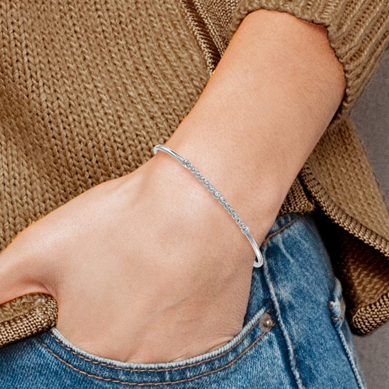 14kw 1/5ct Lab Grown Dia VS/SI+ G+ Comp Adjustable Bolo Bracelet - Image 4
